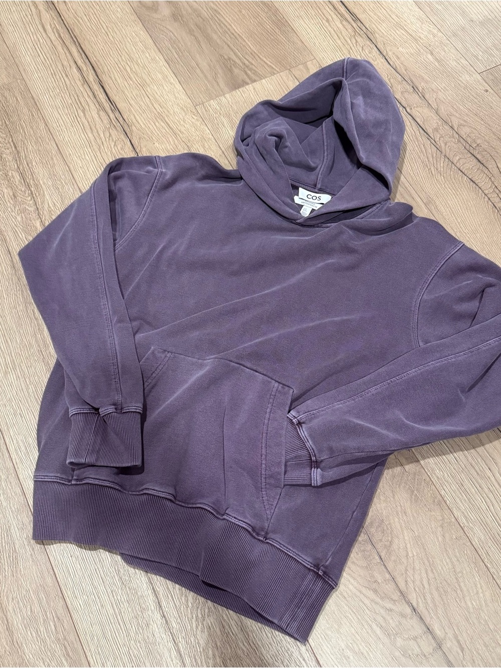 COS purple men’s hoodie in XS